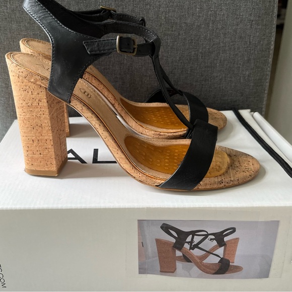 ALDO t-strap high heeled sandals US 9.5. With a 4 inch chunky cork heel. - Picture 3 of 3
